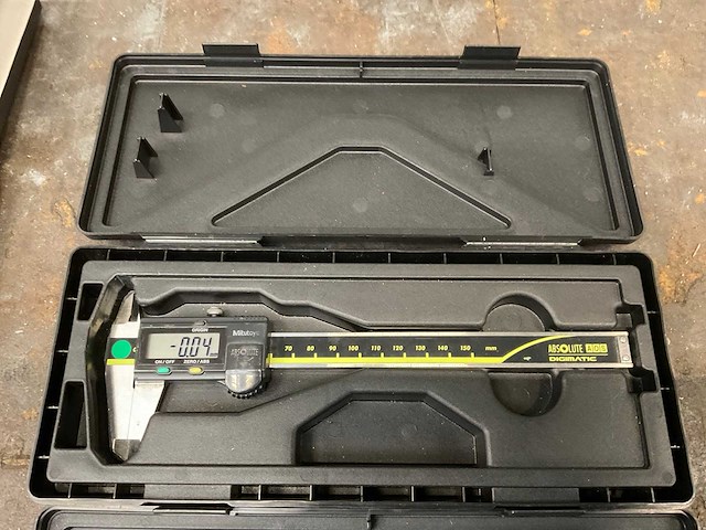 Mututoyo 0-150 mm digitale schuifmaat (3x) - afbeelding 4 van  4