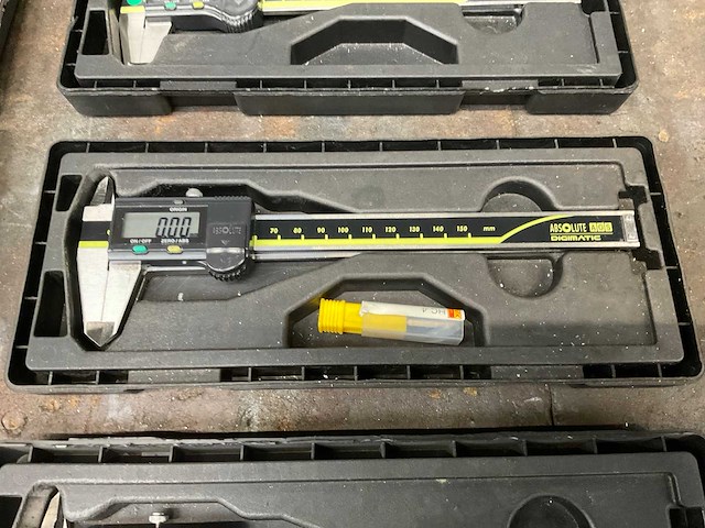 Mututoyo 0-150 mm digitale schuifmaat (3x) - afbeelding 3 van  4