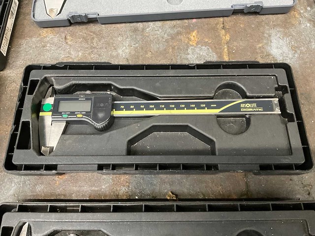 Mututoyo 0-150 mm digitale schuifmaat (3x) - afbeelding 4 van  4