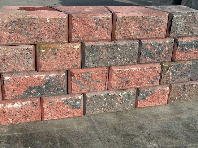 Muurblokken (ca.140 stuks) - afbeelding 1 van  5