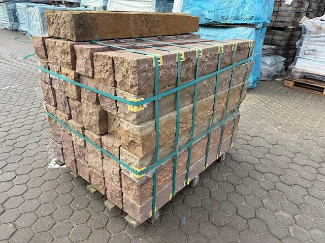 Muurblokken (ca.36 stuks) - afbeelding 1 van  3