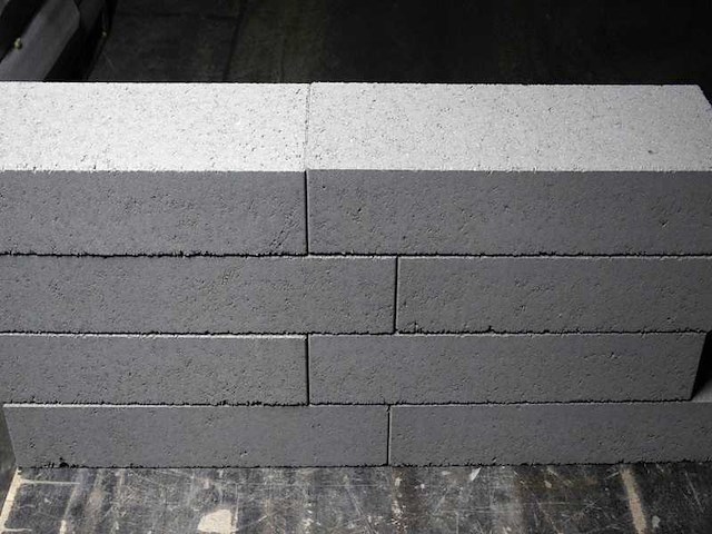 Muurblokken (ca.80 stuks) - afbeelding 1 van  2