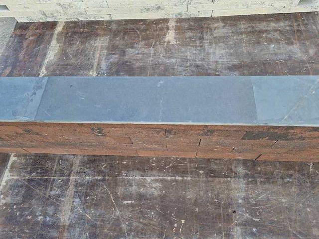 Muurblokken inclusief afdektegels (ca. 1776 stuks) - afbeelding 2 van  3