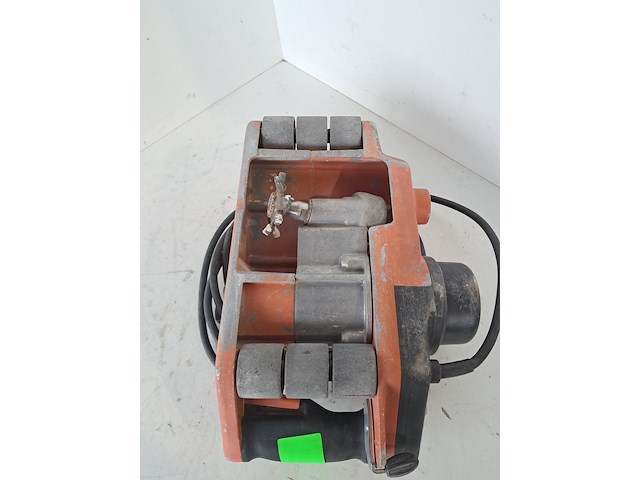 Muursleuvenfreesmachine 230v spit, f40, bouwjaar 2011 - afbeelding 5 van  9