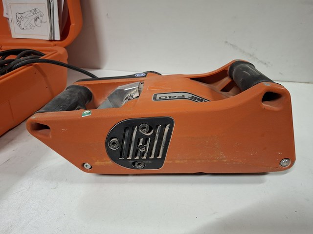 Muursleuvenfreesmachine 230v spit, f40, bouwjaar 2012 - afbeelding 3 van  8