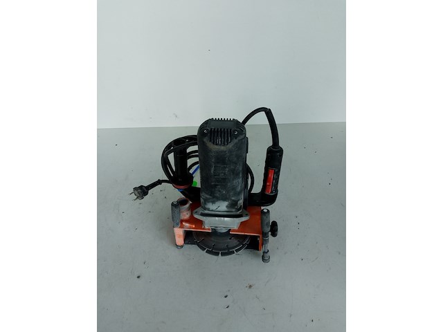 Muursleuvenzaag - 40mm - 230v mtd, sd1500, bouwjaar 2017 - afbeelding 1 van  6