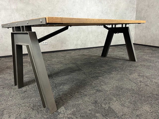 Muuto - 6p industriële vergaderopstelling 200x100 - afbeelding 12 van  18