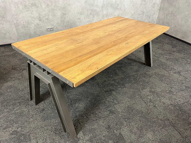 Muuto - 6p industriële vergaderopstelling 200x100 - afbeelding 13 van  18