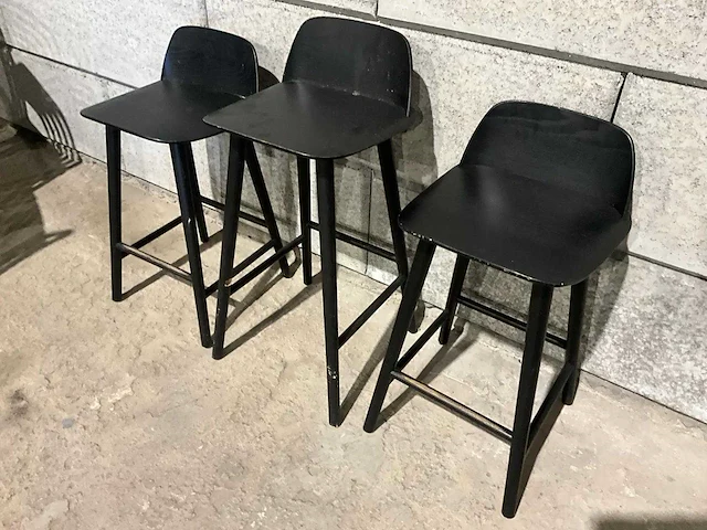 Muuto - barkruk (3x) - afbeelding 2 van  6