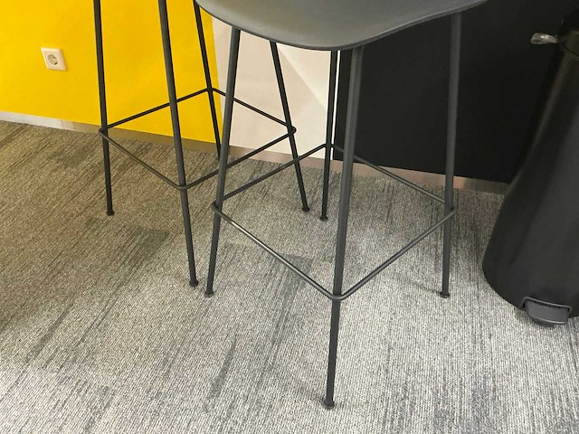 Muuto fiber barkruk (2x) - afbeelding 4 van  5