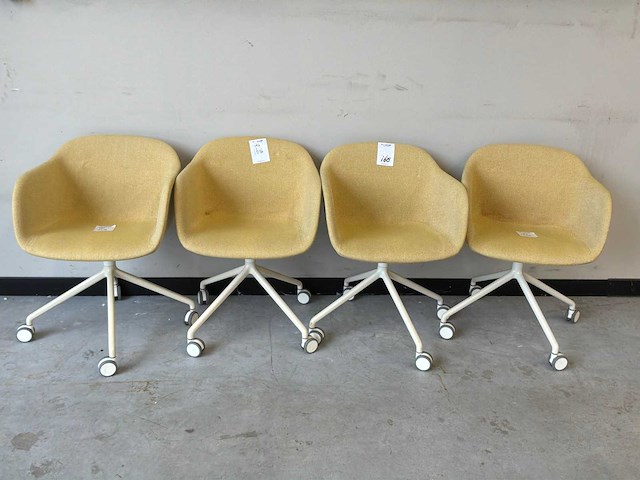 Muuto fiber vergaderstoel (4x) - afbeelding 1 van  11