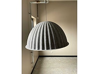 Muuto under the bell lamp - afbeelding 2 van  3