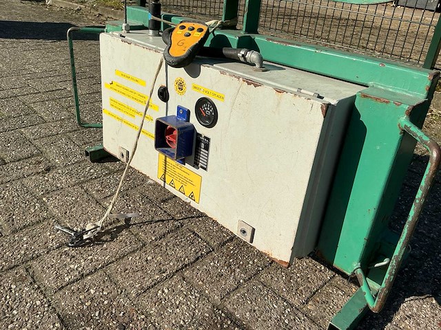 Muyen - va811 - vacuümheffer met radiografische bediening - 2014 - afbeelding 2 van  18