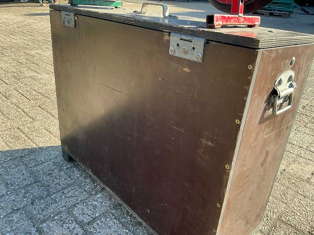 Muyen bv - va600 - vacuümheffer op accu - 2012 - afbeelding 4 van  15