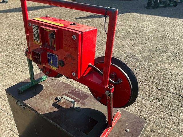 Muyen bv - va600 - vacuümheffer op accu - 2012 - afbeelding 8 van  15