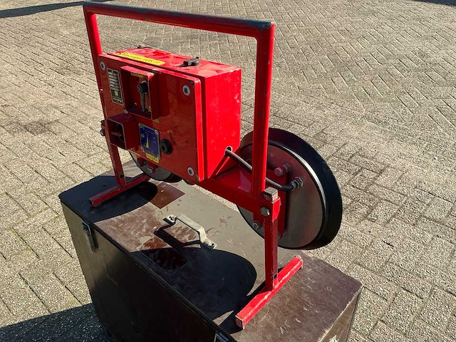 Muyen bv - va600 - vacuümheffer op accu - 2012 - afbeelding 2 van  16