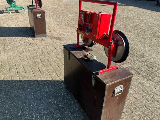 Muyen bv - va600 - vacuümheffer op accu - 2012 - afbeelding 1 van  16