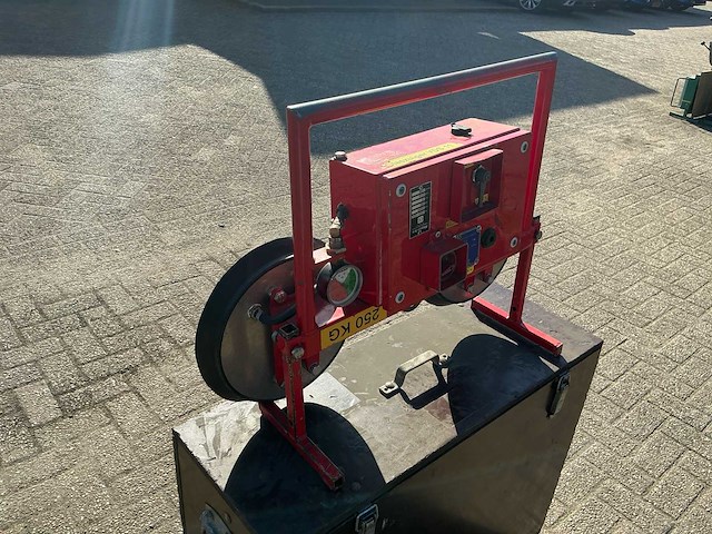 Muyen bv - va600 - vacuümheffer op accu - 2012 - afbeelding 11 van  16