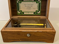 Muziek speeldoos, thorens , 4 melodien ca 1950-1960 - afbeelding 1 van  7
