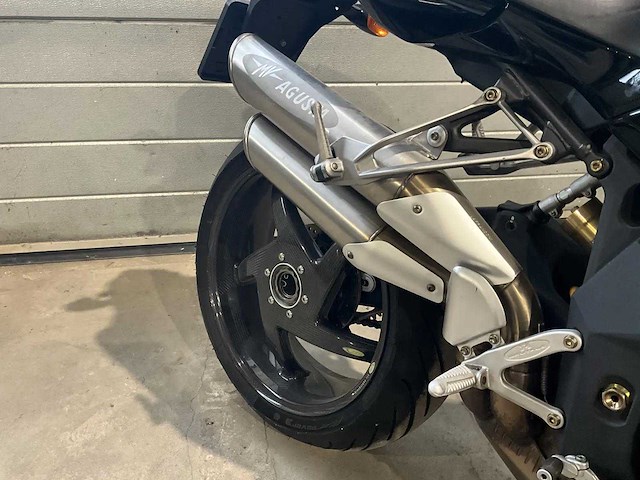 Mv agusta - brutale - f4 750s - motorfiets - afbeelding 34 van  35