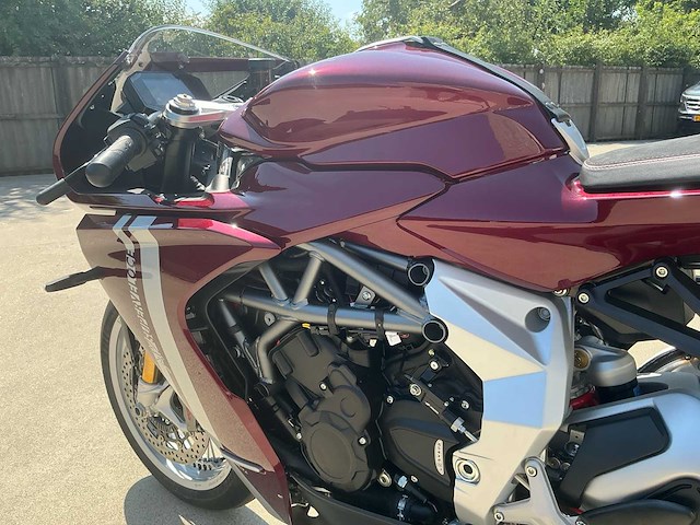 Mv agusta superveloce 98 edition motorfiets - afbeelding 19 van  34