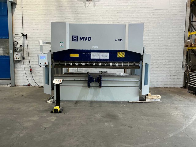 Mvd - 2021 - a 135-3100 - cnc-kantbank - afbeelding 1 van  12