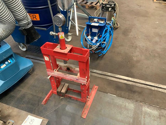 Mw tools cat83010ts hydraulische pers - afbeelding 4 van  5