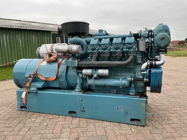 Mwm turbo diesel v8 stroomgenerator - afbeelding 10 van  17