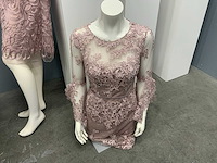 My vintage department paspoppen met bruidsjurken - afbeelding 6 van  7