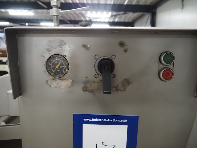 Myac - afbeelding 2 van  12