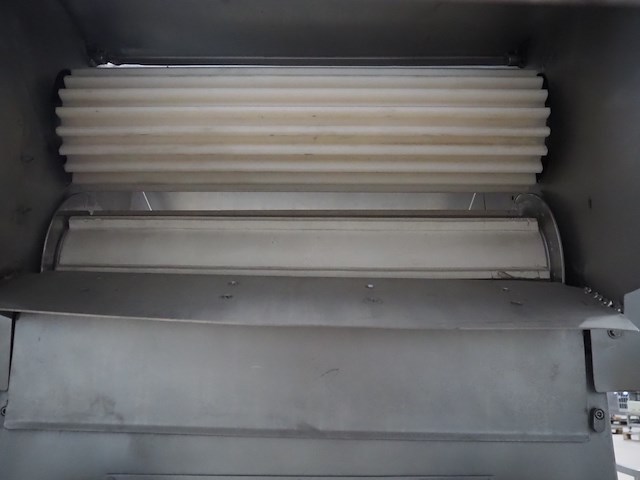 Myac - afbeelding 12 van  12