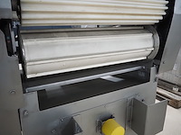 Myac - afbeelding 3 van  18