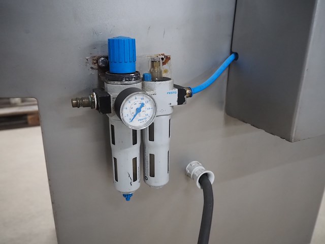 Myac - afbeelding 8 van  18