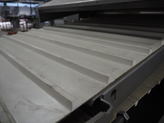 Myac - afbeelding 15 van  18