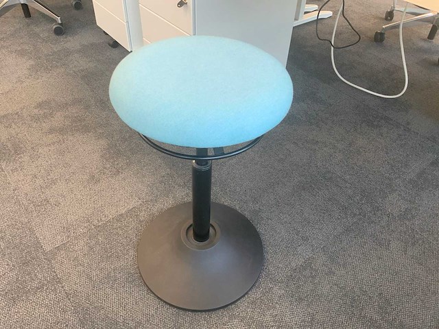 Mymobilis in hoogte verstelbare design kruk (4x) - afbeelding 4 van  4