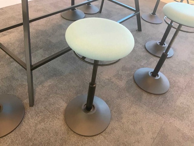 Mymobilis in hoogte verstelbare design kruk (4x) - afbeelding 3 van  5