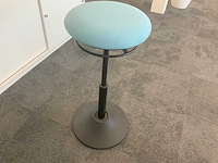 Mymobilis in hoogte verstelbare design kruk - afbeelding 3 van  5