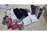 Mystery partij kleding - afbeelding 1 van  6