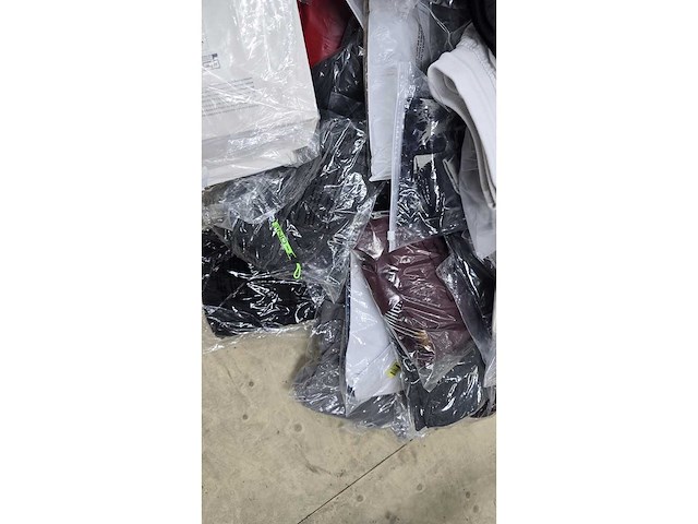 Mystery partij kleding - afbeelding 4 van  6