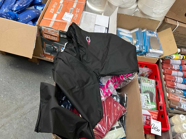 Mysterybox kleding - afbeelding 6 van  7