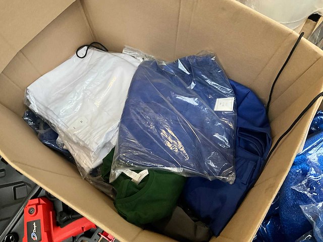 Mysterybox kleding - afbeelding 2 van  5