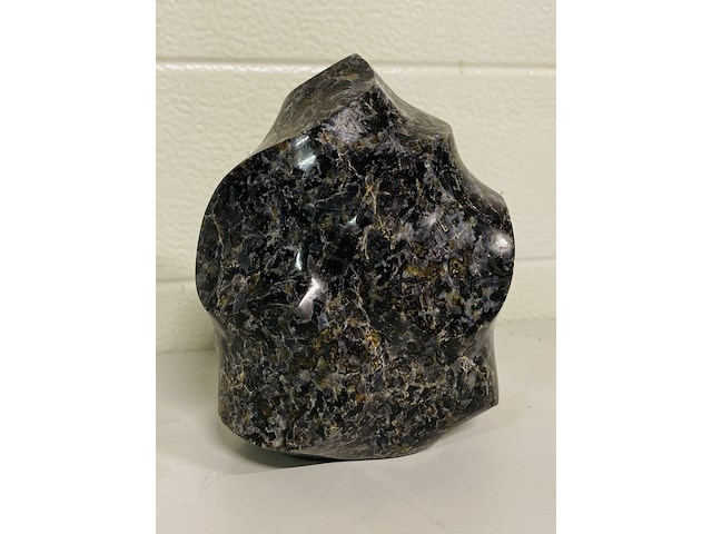 Mystic merliniet sculptuur vlamvorm - afbeelding 1 van  4