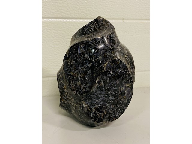 Mystic merliniet sculptuur vlamvorm - afbeelding 2 van  4