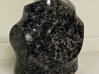 Mystic merliniet sculptuur vlamvorm - afbeelding 3 van  4