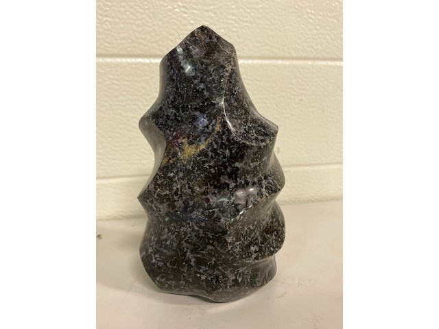 Mystic merliniet sculptuur vlamvorm - afbeelding 1 van  5