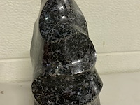 Mystic merliniet sculptuur vlamvorm - afbeelding 2 van  5