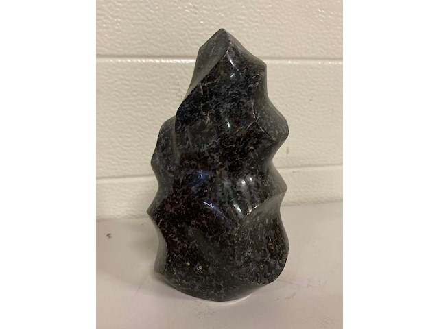 Mystic merliniet sculptuur vlamvorm - afbeelding 4 van  5