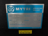 Mytri - 1994 - granieten vlakplaat op onderzettafel - afbeelding 9 van  10