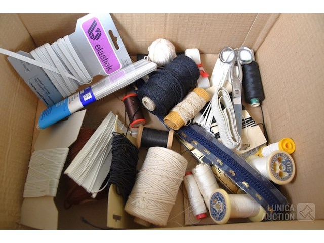 Naaigerei - afbeelding 2 van  4