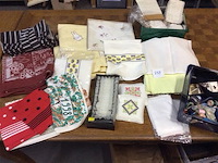 Naaigerief - kant + ..... - afbeelding 1 van  4